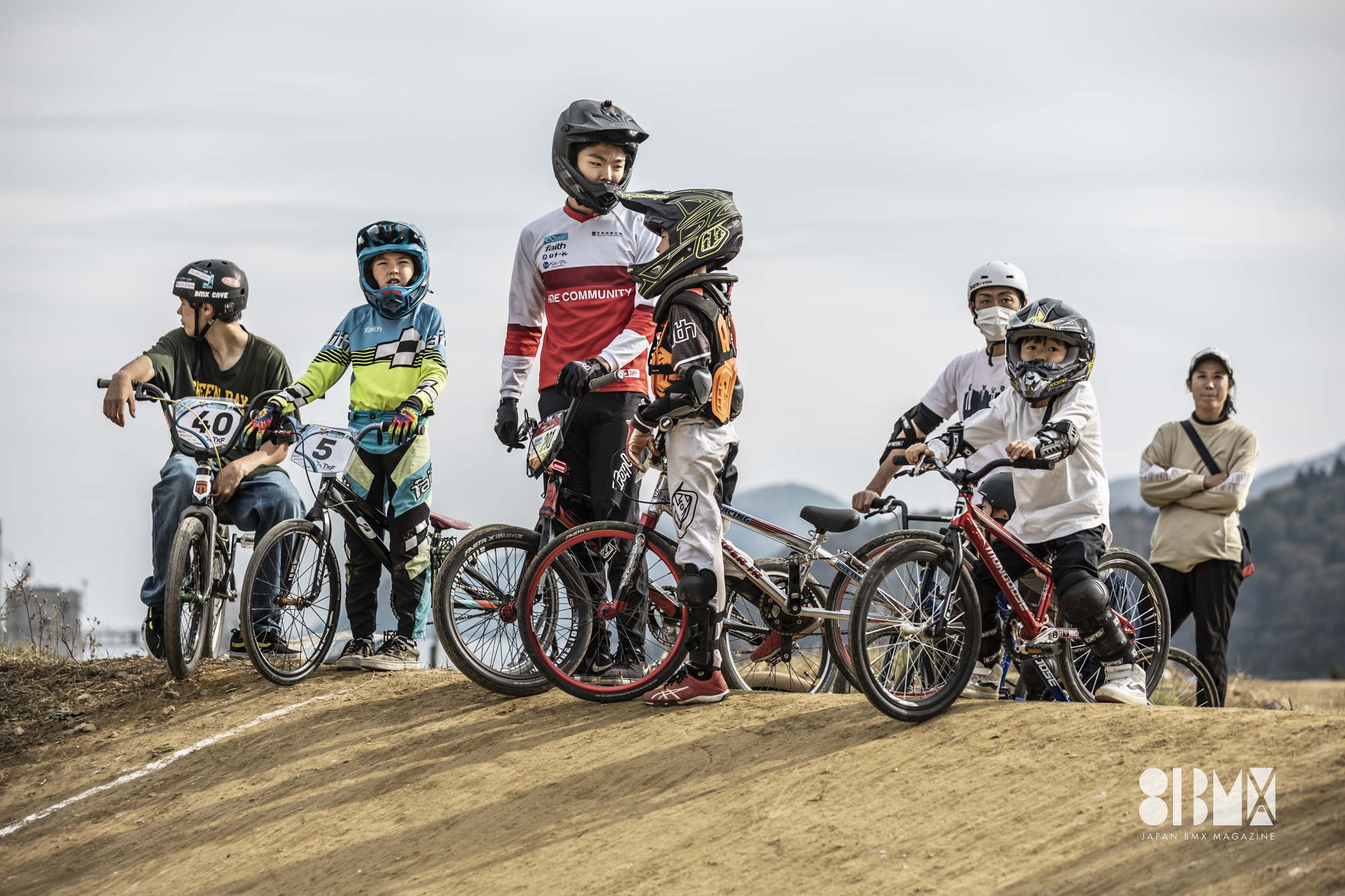 ゆるくて激しいBMXレース「GOLD RUSH」潜入レポート｜岩手県 三陸BMXスタジアム | 81BMX