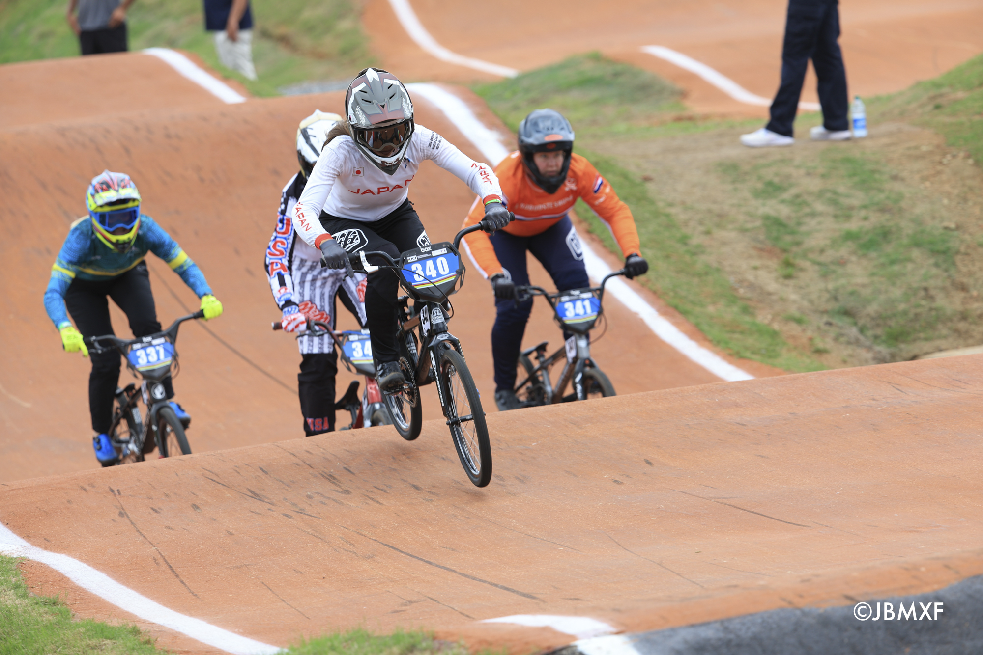 雷により大会中止、日本チーム最上位は女子マスターズ11位の飯端美樹